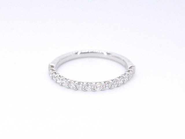 Witgouden rijring met briljant geslepen diamanten - afbeelding 8 van  10