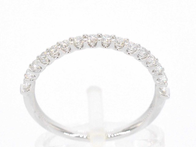 Witgouden rijring met briljant geslepen diamanten - afbeelding 1 van  10