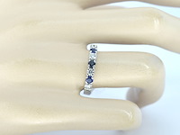 Witgouden rijring met diamant en saffier - afbeelding 2 van  8