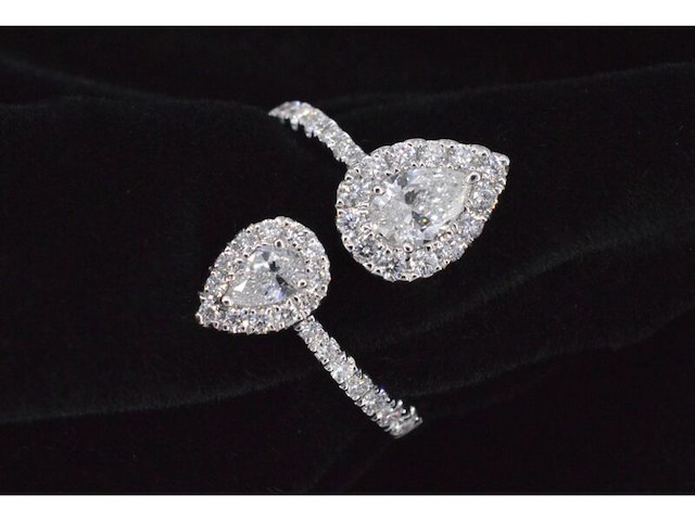 Witgouden rijring met pearshape en briljant geslepen diamanten 1.25 carat - afbeelding 2 van  12