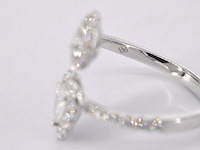 Witgouden rijring met pearshape en briljant geslepen diamanten 1.25 carat - afbeelding 12 van  12