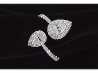 Witgouden rijring met pearshape en briljant geslepen diamanten 1.25 carat - afbeelding 2 van  12