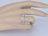 Witgouden rijring met pearshape en briljant geslepen diamanten 1.25 carat - afbeelding 6 van  12