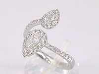Witgouden rijring met pearshape en briljant geslepen diamanten 1.25 carat - afbeelding 7 van  12