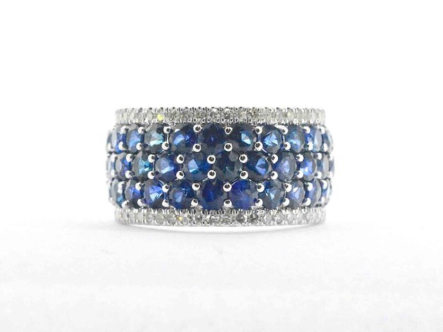 Witgouden rijring met saffieren en diamanten - afbeelding 3 van  8