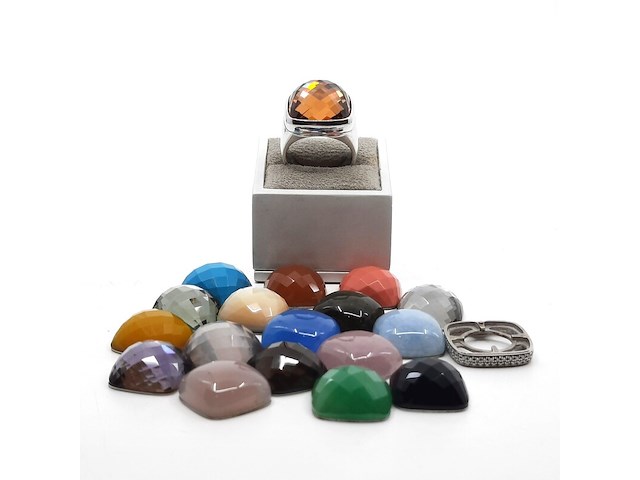 Witgouden ring, 18 karaats - afbeelding 1 van  18