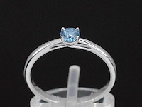 Witgouden ring blauwe diamant - afbeelding 1 van  9