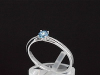 Witgouden ring blauwe diamant - afbeelding 4 van  9