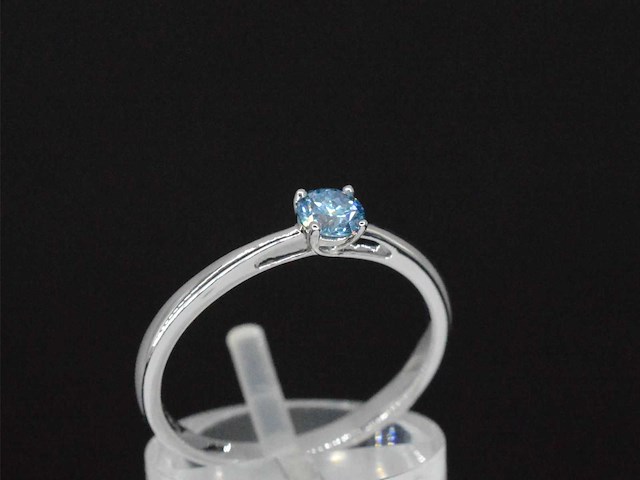 Witgouden ring blauwe diamant - afbeelding 5 van  9