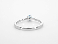 Witgouden ring blauwe diamant - afbeelding 8 van  9