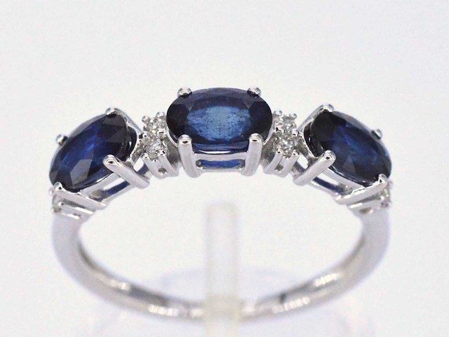 Witgouden ring diamanten en saffier - afbeelding 1 van  10