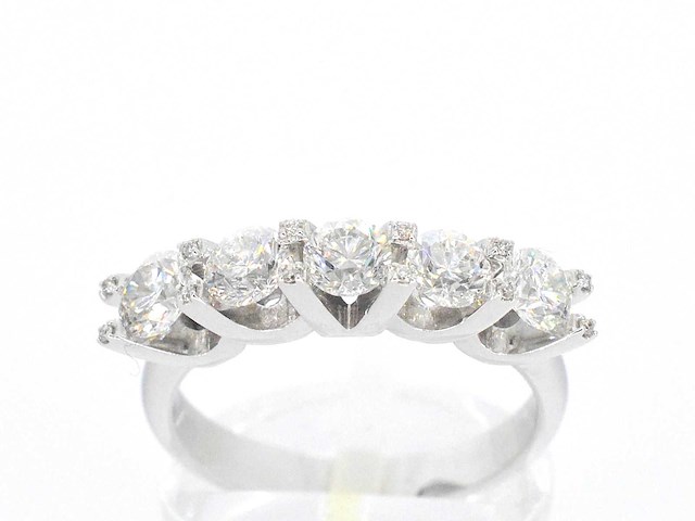 Witgouden ring diamanten - afbeelding 1 van  9
