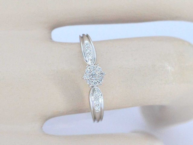 Witgouden ring diamanten - afbeelding 2 van  9