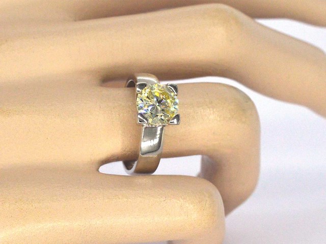 Witgouden ring fancy yellow diamant 2.40 ct - afbeelding 2 van  9