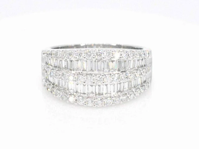 Witgouden ring met briljant en baguettes diamanten - afbeelding 7 van  10