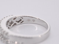 Witgouden ring met briljant en baguettes - afbeelding 11 van  11