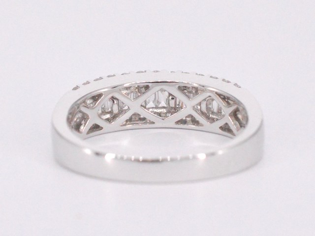 Witgouden ring met briljant en baguettes - afbeelding 9 van  11