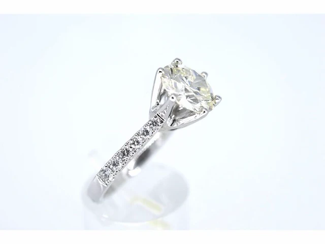 Witgouden ring met diamant met een briljant geslepen diamant van 2.50 carat - afbeelding 4 van  7