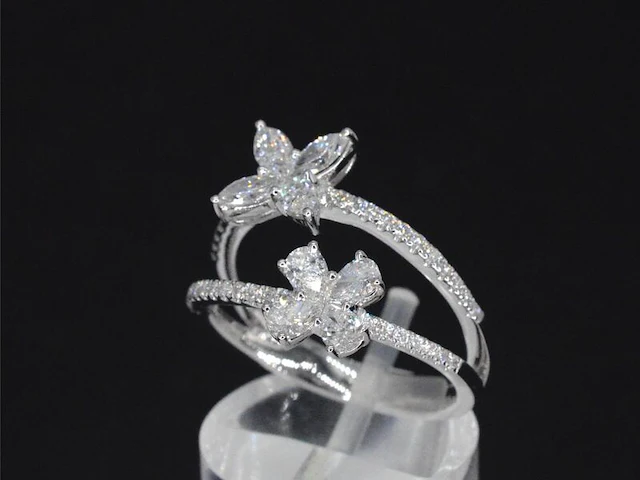 Witgouden ring met diamanten 1.30 carat - afbeelding 4 van  10