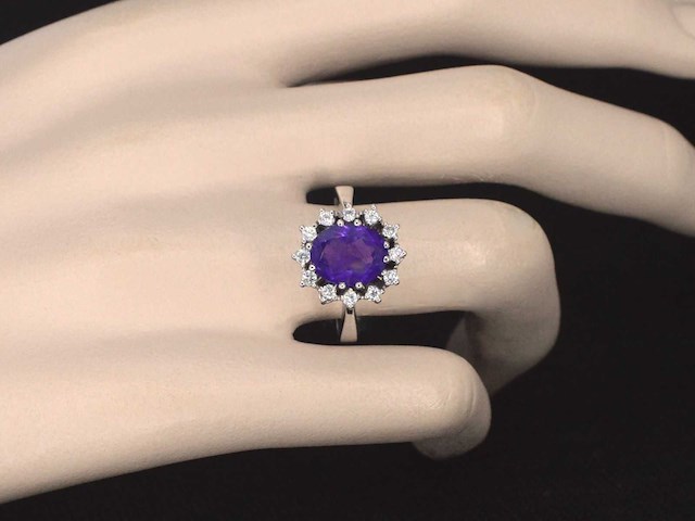 Witgouden ring met diamanten en amethist - afbeelding 2 van  8