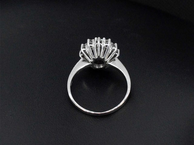 Witgouden ring met diamanten en amethist - afbeelding 8 van  8