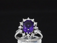 Witgouden ring met diamanten en amethist