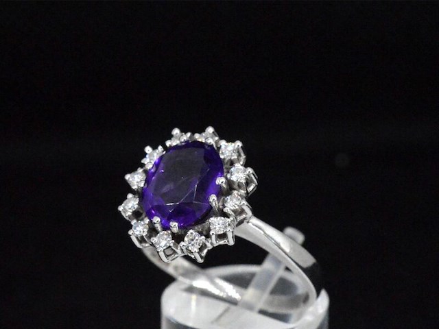 Witgouden ring met diamanten en amethist - afbeelding 3 van  9