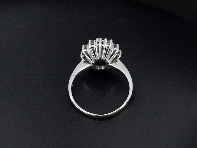 Witgouden ring met diamanten en amethist - afbeelding 7 van  9