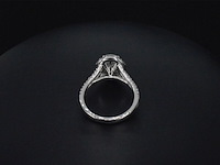Witgouden ring met diamanten en een 2.11 carat oval shape - afbeelding 6 van  6