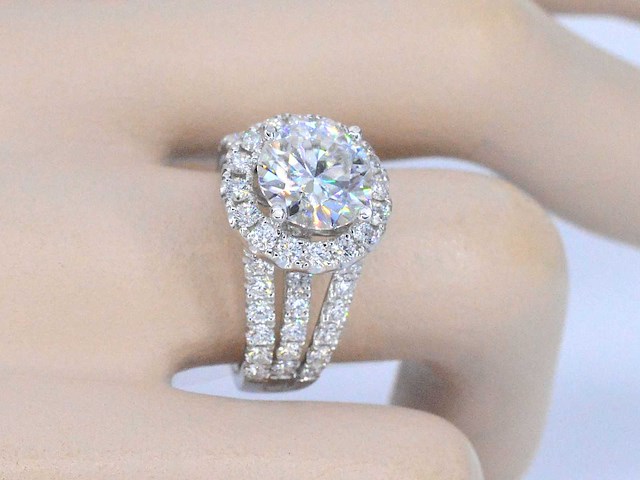 Witgouden ring met diamanten en een briljant geslepen diamant van 3.00 carat - afbeelding 6 van  11