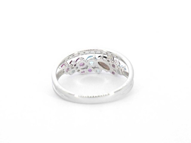Witgouden ring met diamanten en mooie edelstenen - afbeelding 9 van  10