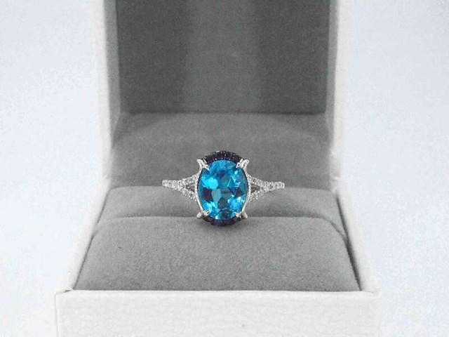 Witgouden ring met diamanten en mooie edelstenen - afbeelding 12 van  12
