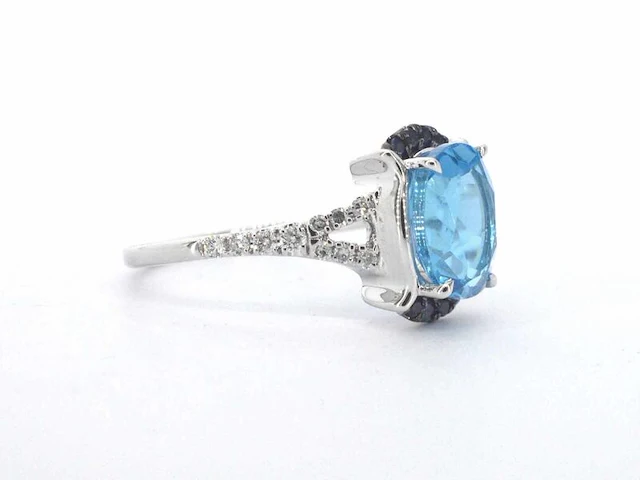 Witgouden ring met diamanten en mooie edelstenen - afbeelding 9 van  10