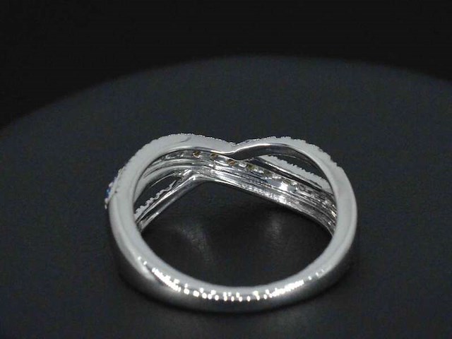 Witgouden ring met diamanten en multicolour saffieren - afbeelding 8 van  10