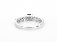 Witgouden ring met diamanten en saffieren - afbeelding 9 van  10