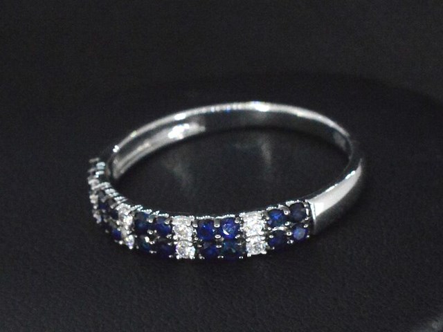 Witgouden ring met diamanten en saffieren - afbeelding 1 van  5