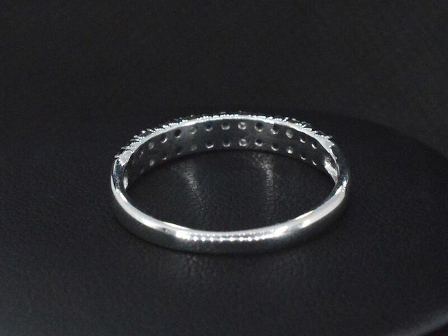 Witgouden ring met diamanten en saffieren - afbeelding 2 van  5
