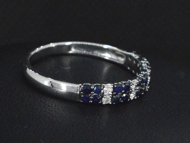 Witgouden ring met diamanten en saffieren - afbeelding 4 van  9