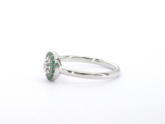 Witgouden ring met diamanten en smaragden - afbeelding 5 van  10
