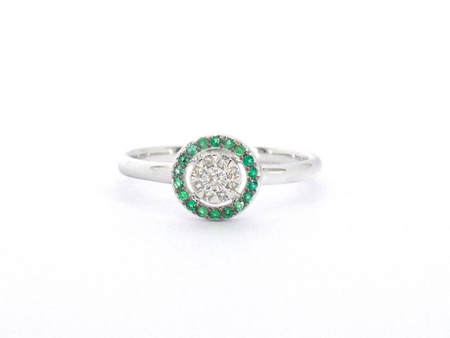 Witgouden ring met diamanten en smaragden - afbeelding 7 van  10