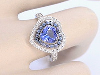 Witgouden ring met diamanten en tanzaniet - afbeelding 2 van  9