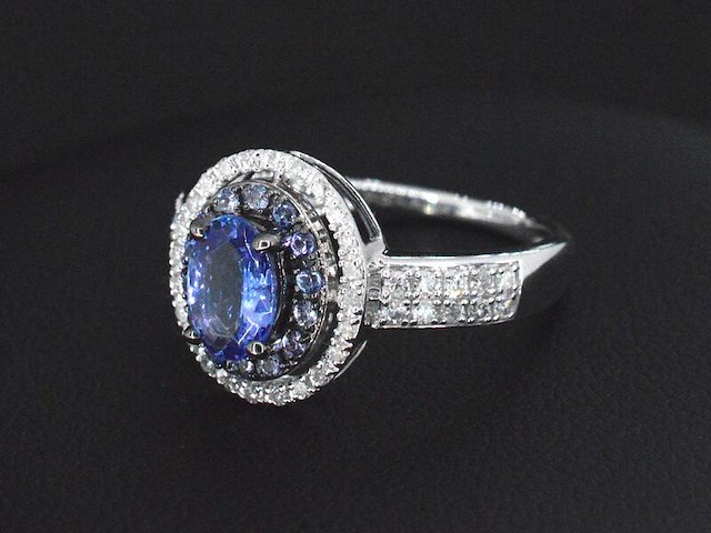 Witgouden ring met diamanten en tanzaniet - afbeelding 1 van  5