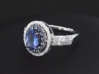 Witgouden ring met diamanten en tanzaniet