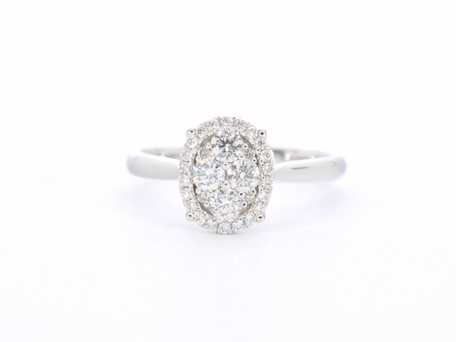 Witgouden ring met diamanten in ovaal vorm - afbeelding 8 van  11