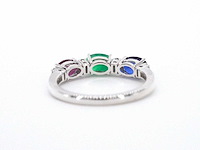 Witgouden ring met diamanten, saffier, robijn en smaragd - afbeelding 9 van  10