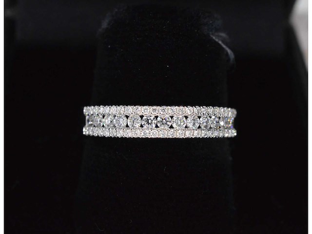 Witgouden ring met diamanten - afbeelding 5 van  7