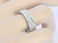 Witgouden ring met diamanten - afbeelding 2 van  10