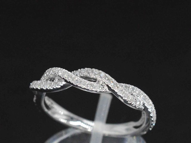 Witgouden ring met diamanten - afbeelding 4 van  9