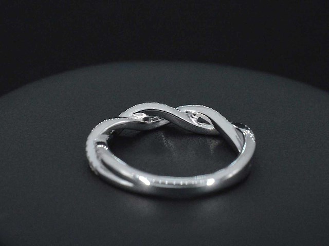 Witgouden ring met diamanten - afbeelding 8 van  9
