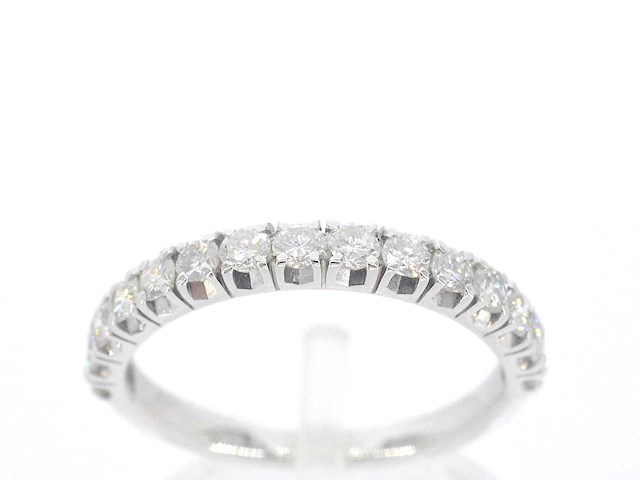 Witgouden ring met diamanten - afbeelding 1 van  10